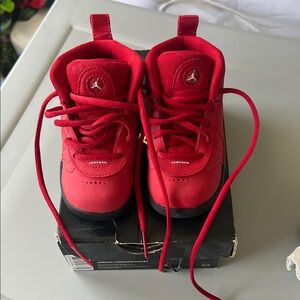 Jordan Kids Sneakers in Bold Red